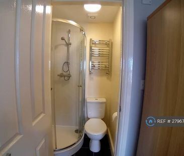 1 bedroom in a house share to rent - Photo 5