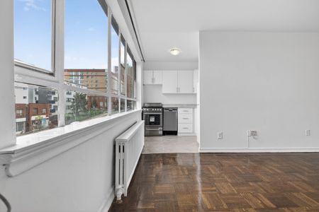 For Lease - 2515 Eglinton Avenue Unit# 302, Toronto, Ontario - Photo 3