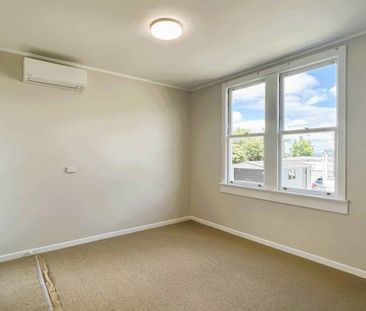 Fully renovated home right next to Cornwall Park - Photo 5