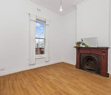 Shop Top Apartment - Photo 1