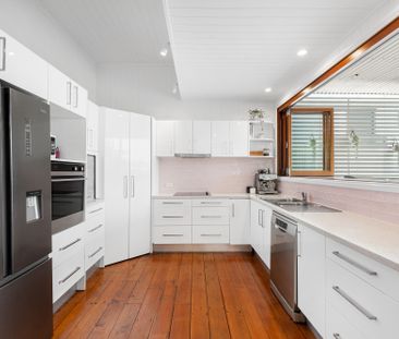 77 Orana Street, Carina QLD 4152 - House For Rent | Domain - Photo 3