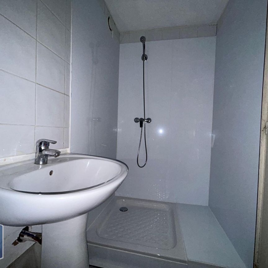 Location Appartement 3 pièces 44m² CARPENTRAS 84200 - Photo 1