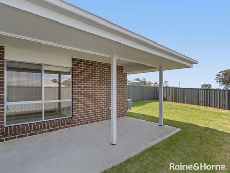 1/6 Rawmarsh Street, Farley, NSW 2320 - Photo 3