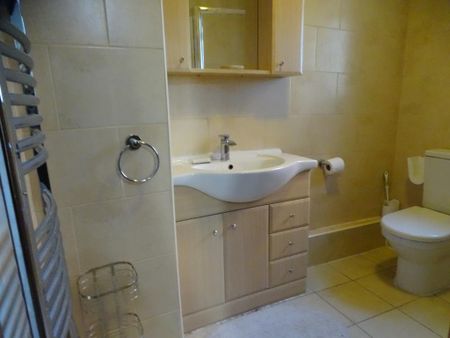 2 bedroom maisonette to rent - Photo 3