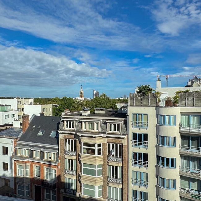 Appartement te huur in Elsene voor € 3.400 met 4 slaapkamers - Photo 1