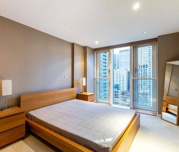 Millharbour, Isle Of Dogs, London, E14 flat to rent - Photo 3