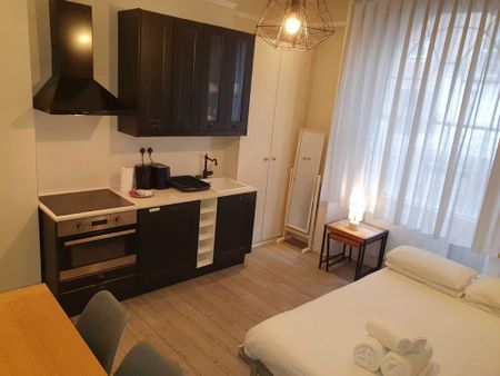 Studio to rent - Photo 2