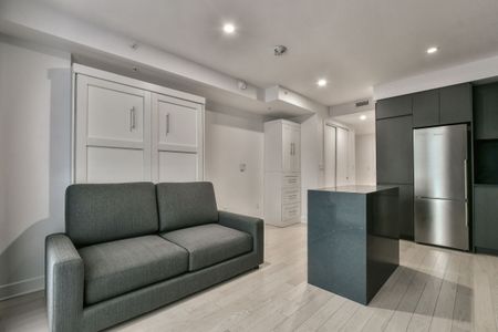 Studio d’exception offert en location semi-meublée à Griffintown – Vue imprenable sur le canal Lachine et la ville - Photo 2