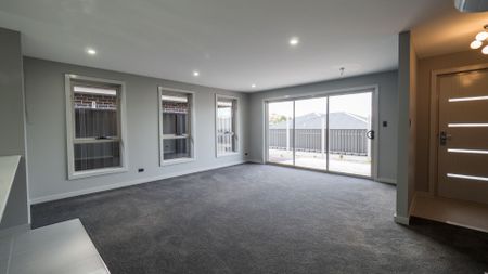 2/10 Gilmont Close, Kings Meadows - Photo 2