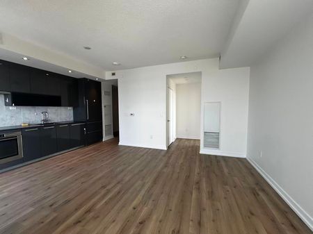 For Lease - 117 Mcmahon Drive Unit# 3803, Toronto, Ontario - Photo 4