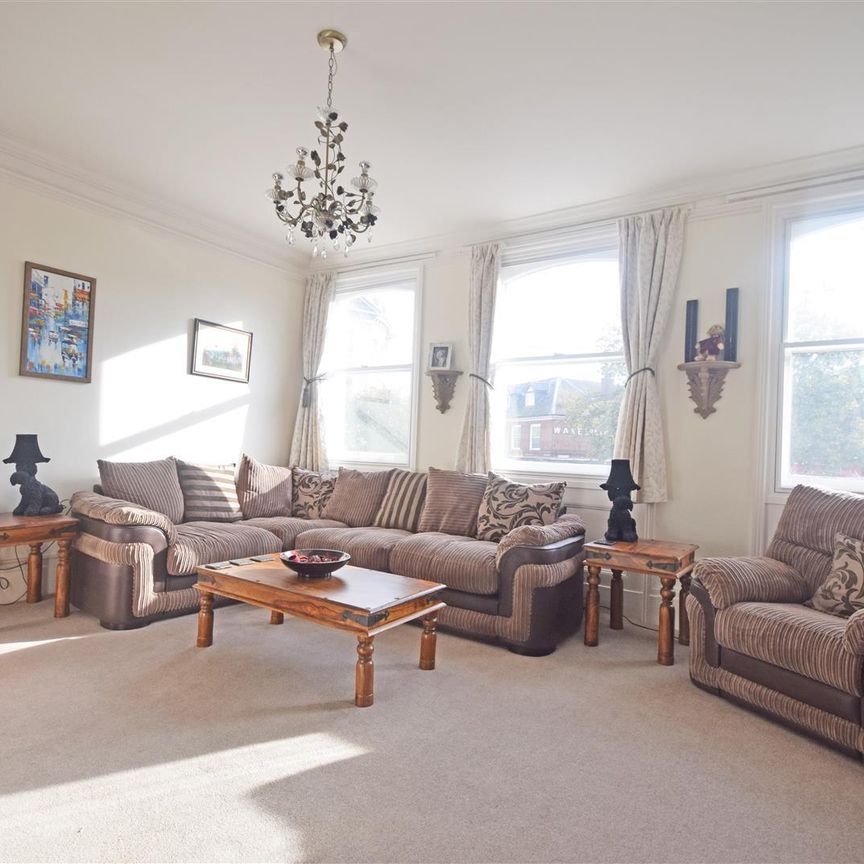 King Street, Twickenham, Middlesex, TW1 - Photo 1