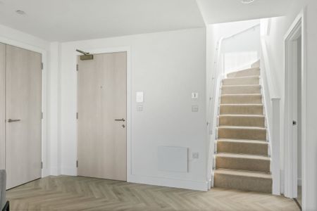 3 bedroom penthouse to rent - Photo 2