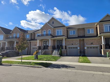 For Lease - 8 Beasley Grove, Hamilton, Ontario - Photo 3