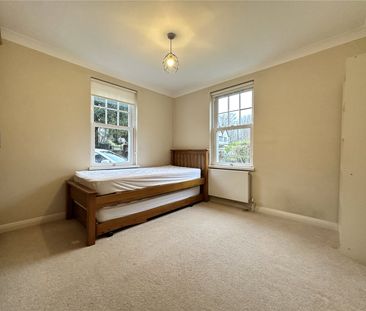 Castleton Court, 3 Arncliffe Road, Leeds, LS16 5JE - Photo 6