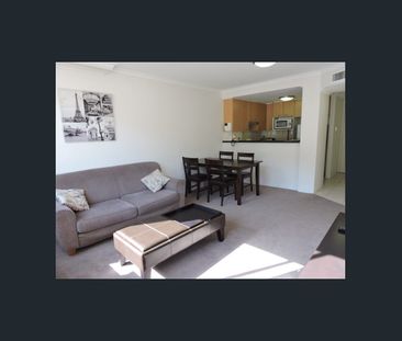 1 Bedroom Apartment with Double Garage + Large attached Storeroom -... - Photo 1