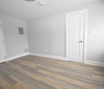 For Lease - 3465 Lake Shore Boulevard Unit# 5, Toronto, Ontario - Photo 3