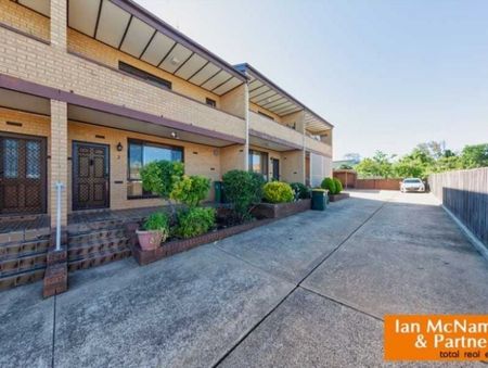 3/27 Mowatt Street, Queanbeyan - Photo 3
