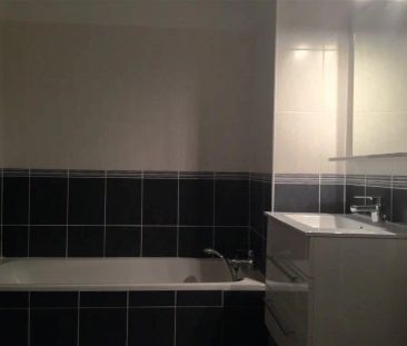 Location appartement 3 pièces - 63m² à Toulon (83200) - Photo 2