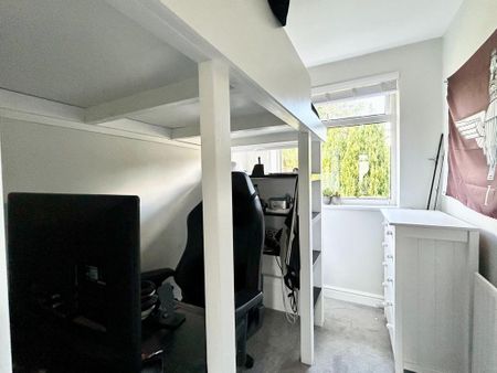 3 bedroom terraced house to rent - Photo 4