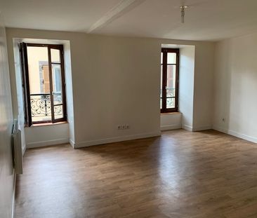 Location Appartement 3 pièces 63m² COMBRONDE 63460 - Photo 2