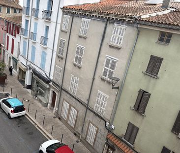 CUERS - Centre -ville- Appartement T2 de 43 m² - Photo 4