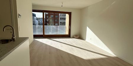 Appartement te huur in Antwerpen voor € 1.050 met 2 slaapkamers - Photo 2