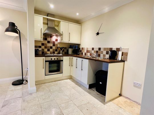 Woodditton Road, Newmarket - Photo 1