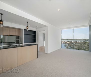 River Facing - Luxury Facilities! - Photo 2