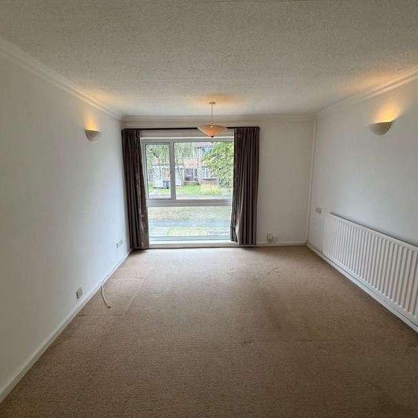 Merryfield Close, Solihull, B92 - Photo 1