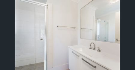 For Lease – Freestanding 3-Bedroom Home - Photo 2