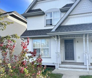 3 Bed 2.5 Bath Duplex w/ Walk-Out Basement – Terwillegar | Availabl... - Photo 1