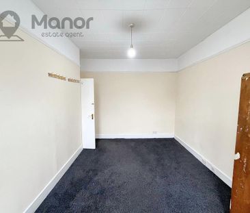 3 bedroom flat to rent - Photo 6