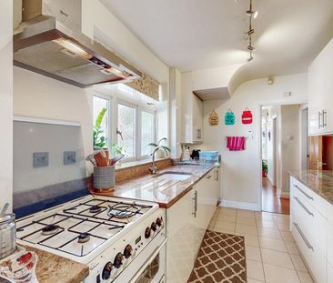 3 bedroom semi-detached house to rent - Photo 5