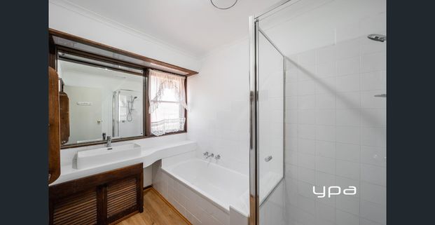 Charming, Comfortable & Convenient - Photo 1