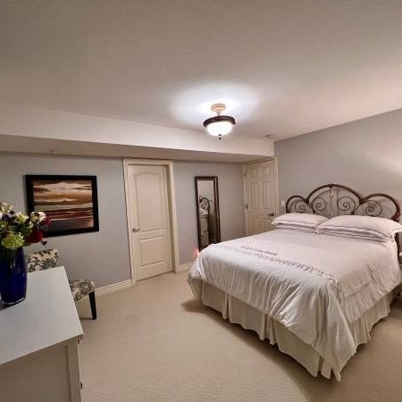 Excellent Location! 2bdmr 1 bath legal suite- $1800 - Photo 4