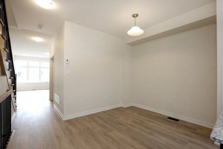 For Lease - 217 Huguenot Road, Oakville, Ontario - Photo 2