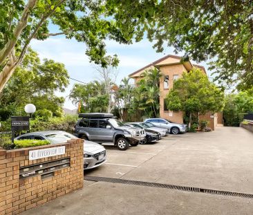 “Spacious Two Bedroom Renovated Apartment” - Photo 5