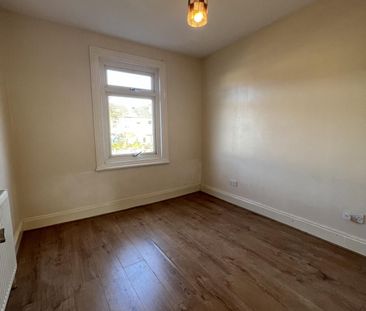 3 bed terraced house to rent Cromwell Road, Hayes UB3 - Photo 6