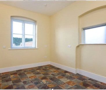 A detached period family house on the edge of village in North Oxfo... - Photo 5