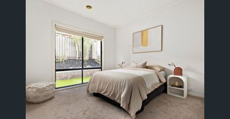 Spacious home in gorgeous Gowanbrae! - Photo 4