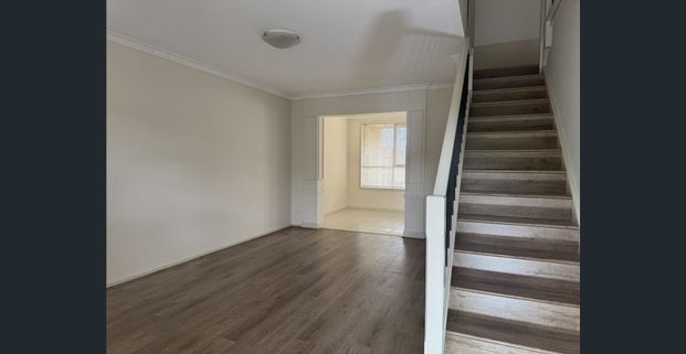 3 bedroom Townhouse For Lease - SYDENHAM VIC 3037 - Photo 1