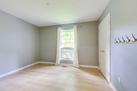 For Lease - 1106 Crestview Street, Oakville, Ontario - Photo 3