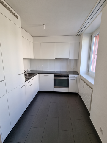 Ihr neues Zuhause: gepflegte 2.5-Zimmer-Wohnung an idealer Lage - Photo 3