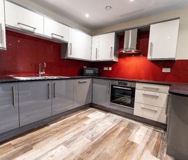 3 bedroom flat to rent - Photo 4