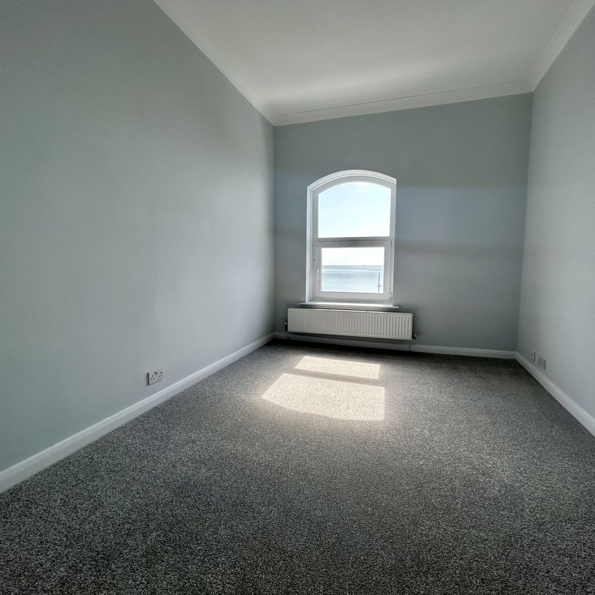 Park Terrace, Bognor Regis - Photo 1