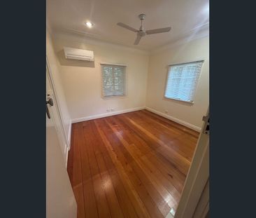 Beautiful Character Home in Peaceful Location - Photo 3