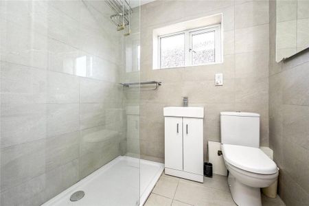 4 bedroom detached house to rent - Photo 5