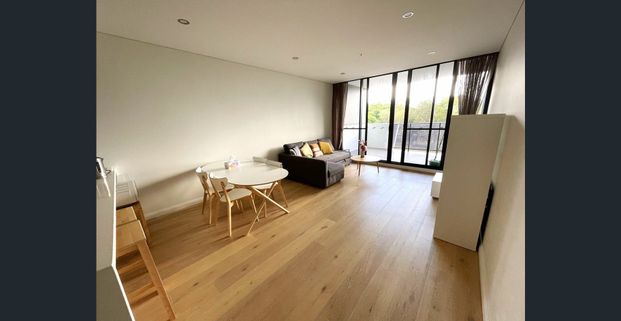 Face to North 2 Bedroom in Wolli Creek For Rent ! ! ! - Photo 1