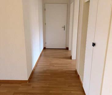 4.5-Zimmer-Wohnung mit Weitblick - zentral & modern - Photo 4