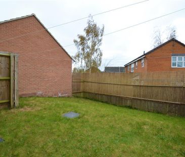 3 bedroom semi-detached house to rent - Photo 1